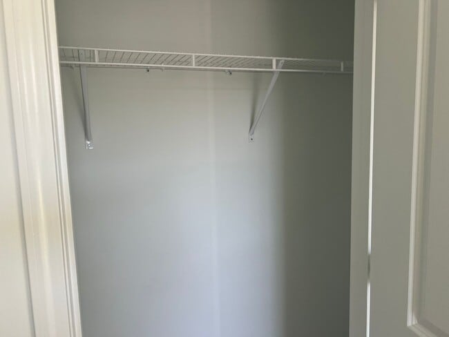 Building Photo - 1456 Jay Rd