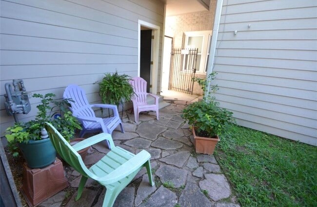 Building Photo - 1507 McDuffie St