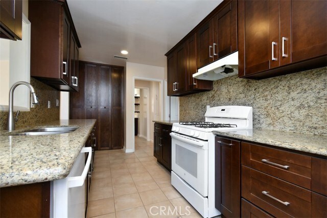 Building Photo - 14334 Tiara St