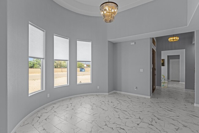 Building Photo - 12029 W Palomino Dr