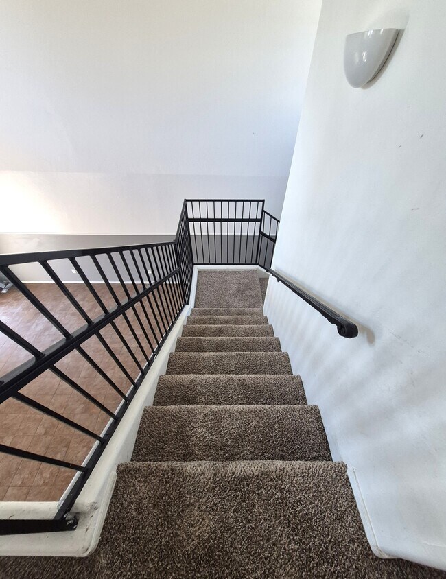 Building Photo - 18841 S Brentford Dr