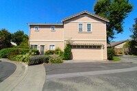 Building Photo - 1908 Alpine Ct