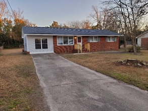 Building Photo - 1350 Shaw Rd