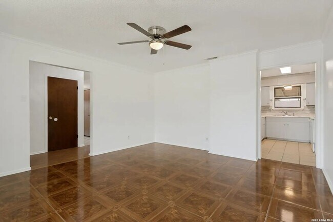 Building Photo - 207 Balboa Dr