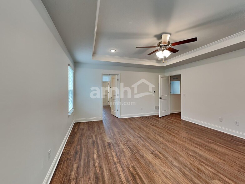 Building Photo - 8284 Northpoint Dr