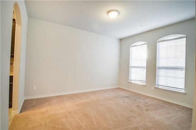 Building Photo - 2016 Build, Minutes from DNT. Home feature...