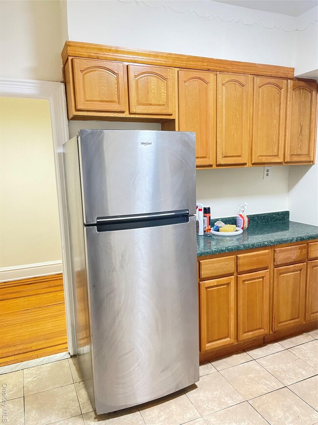 Building Photo - 4433 Carpenter Ave