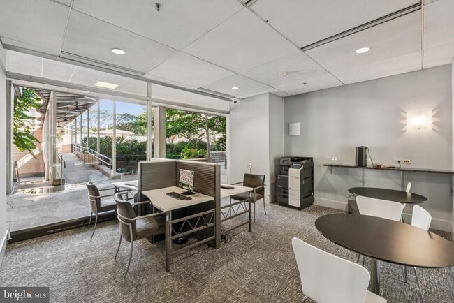 Building Photo - 800 4th St SW