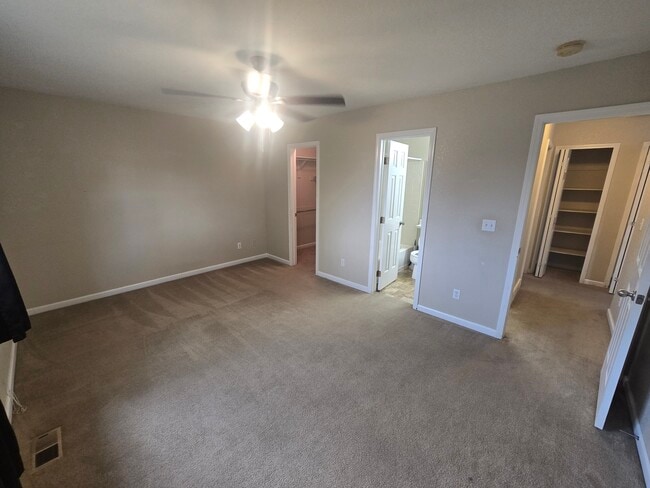 Building Photo - 964 Red Brooke Dr