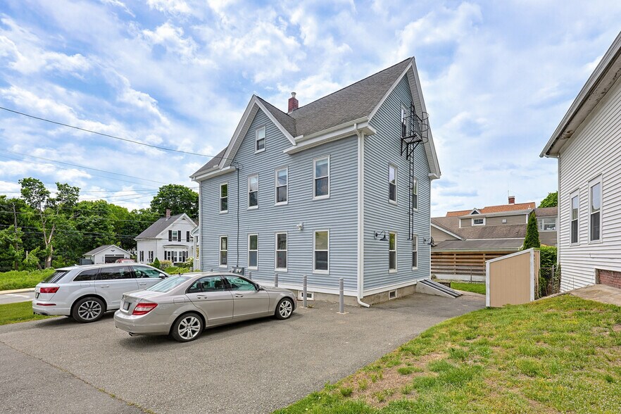 Building Photo - 106 Dean Ave