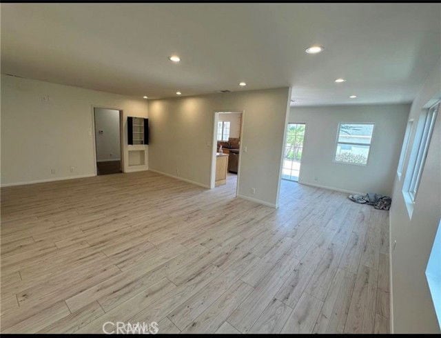 Building Photo - 422 E 18th St