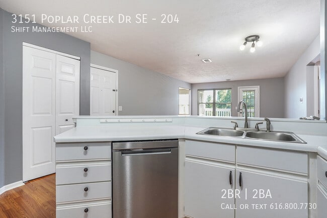 Building Photo - 3151 Poplar Creek Dr SE