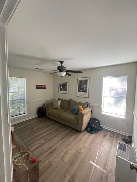 Building Photo - 31 Hillcreek Blvd