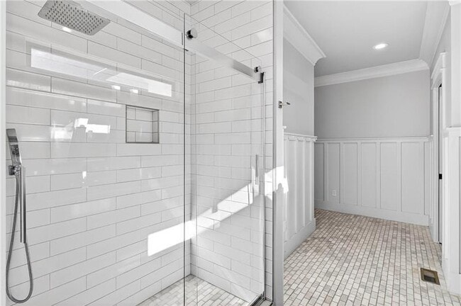 Building Photo - 636 Kennesaw Ave NE