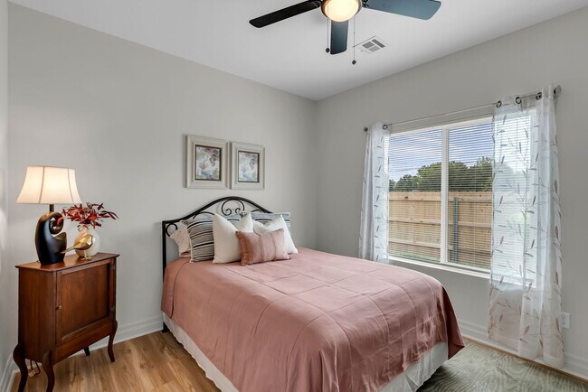 Building Photo - 1703 Jase Ct