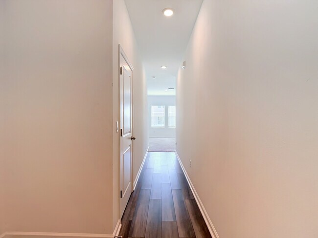 Building Photo - 35544 Shade Fern Ln