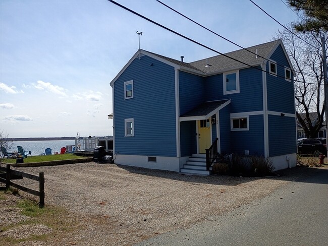 Building Photo - 39 Harbor St