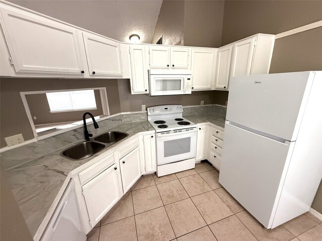 Building Photo - 2503 Ironclad Dr