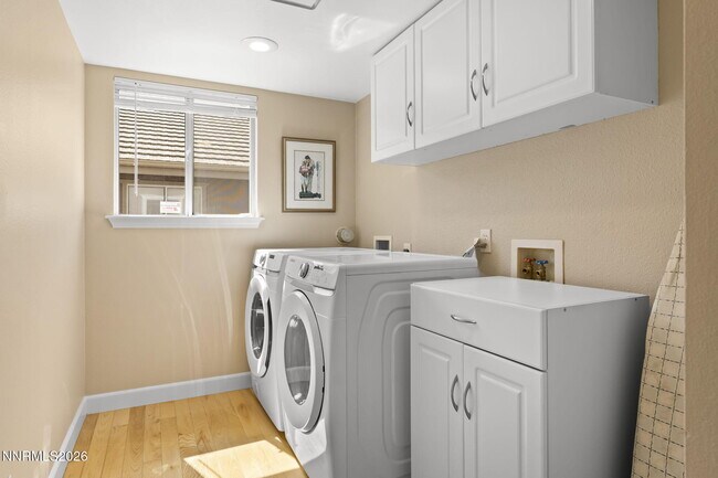 Building Photo - 6168 Greenbrook Dr