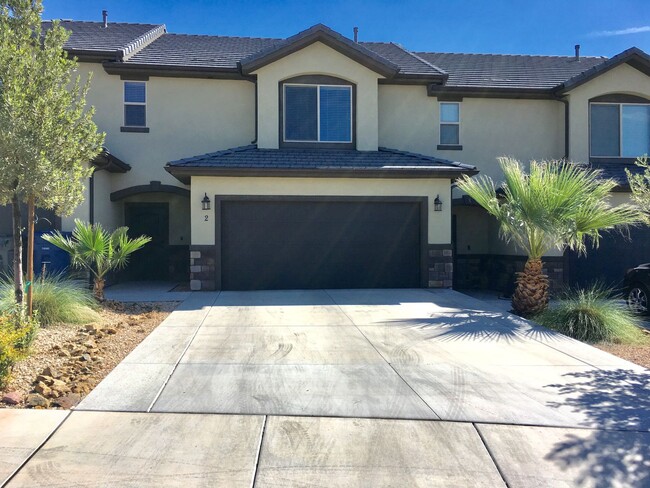 Primary Photo - Townhome with 2-car garage in great location