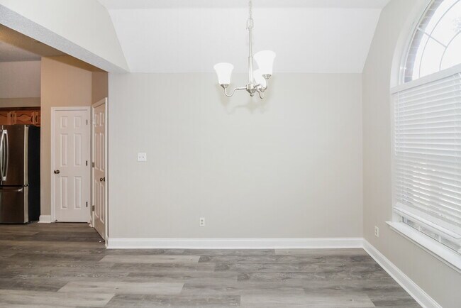 Building Photo - 8457 Regal Bend Dr