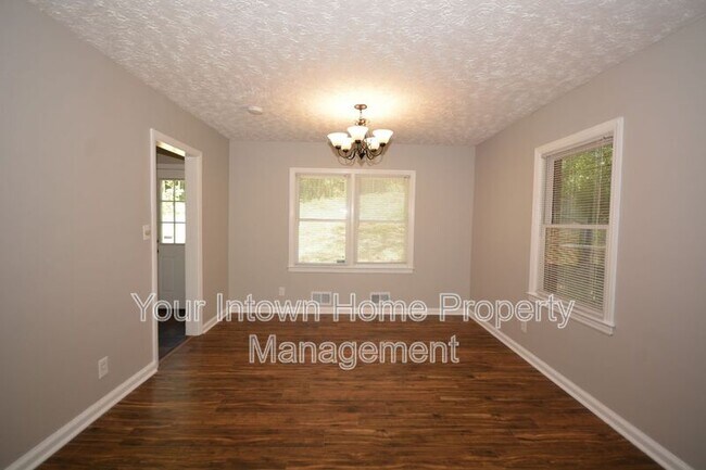 Building Photo - 1864 Flintwood Dr SE