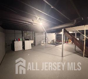 Building Photo - 100 Riverbend Dr