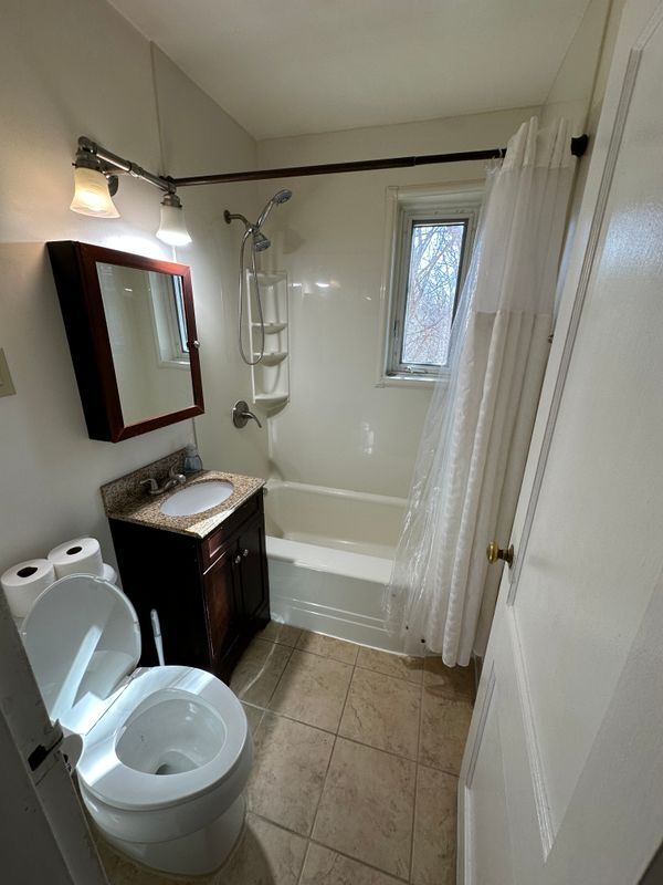 Building Photo - 10311 Montrose Ave