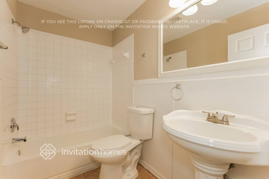 Building Photo - 1003 Pinehaven Ct