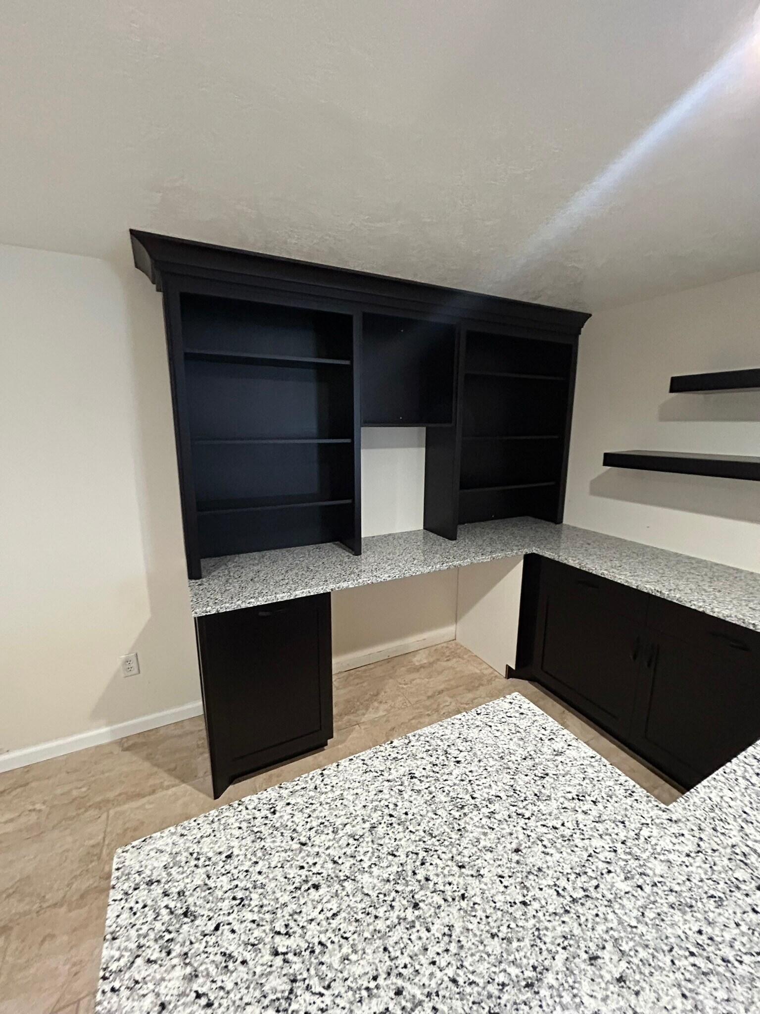 Building Photo - 10658 S Poplar Grv Dr