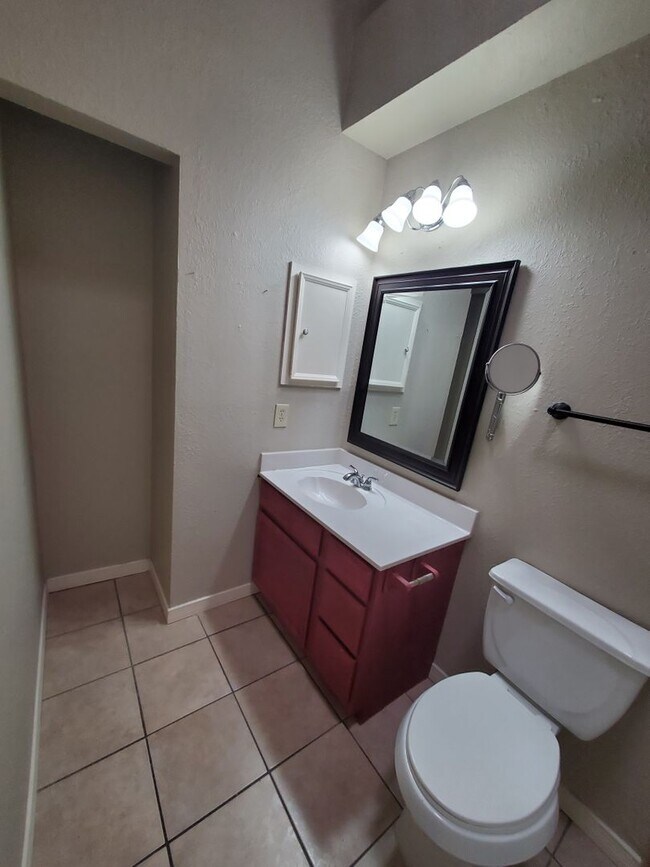 Building Photo - Eastside home for rent