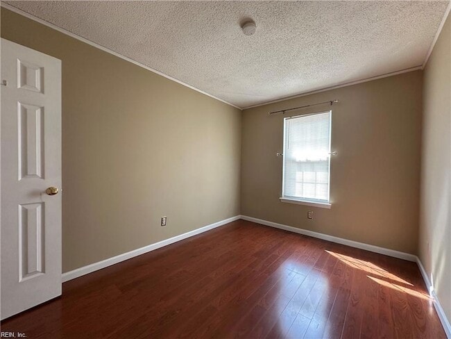 Building Photo - 3990 Roebling Ln