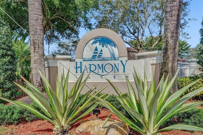 Building Photo - 1726 SW 110th Terrace