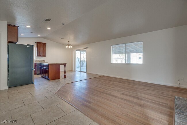 Building Photo - 4628 Pony Express St