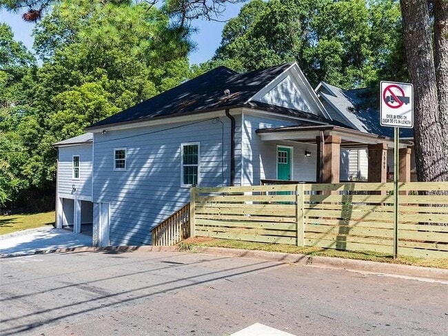 Building Photo - 1569 Jonesboro Rd SE