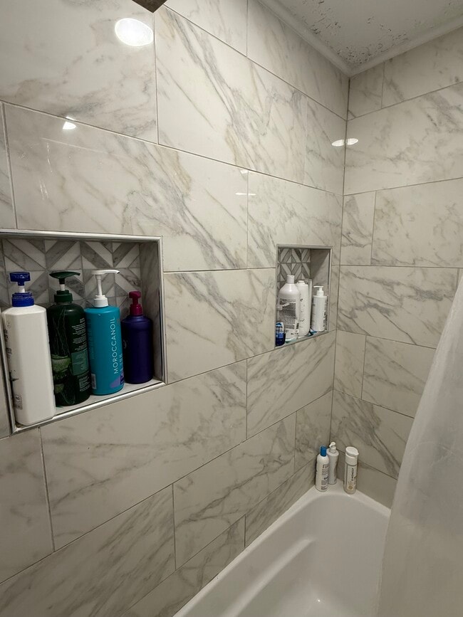 Building Photo - 36969 Lancaster St