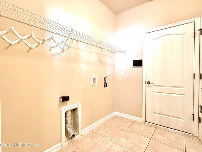 Building Photo - 659 Candlebark Dr