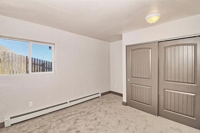 Building Photo - Stunning, Newly Remodeled Condo in Southri...