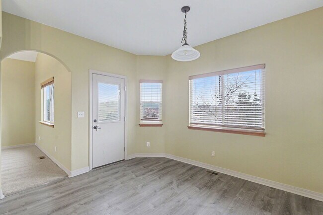 Building Photo - 5322 Balsam St