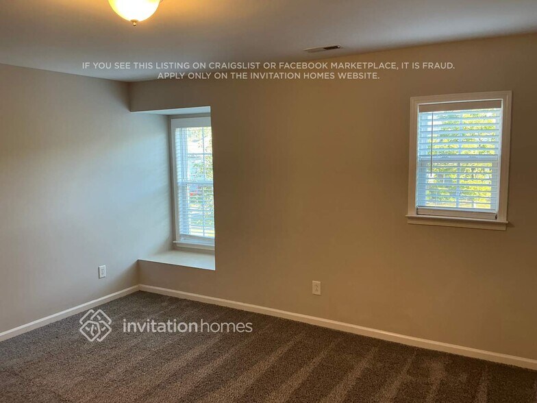 Building Photo - 716 Weathervane Dr