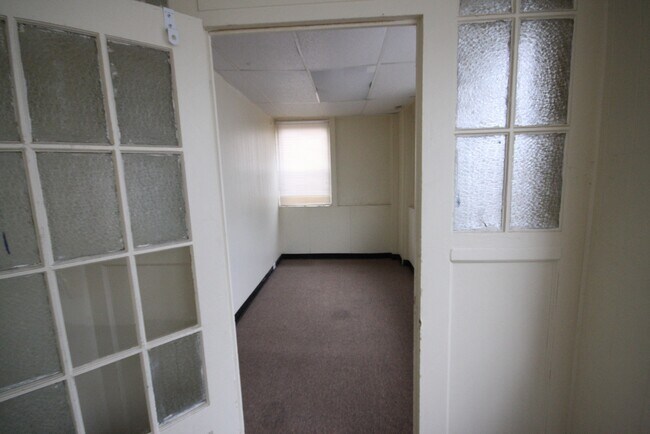 Building Photo - 4217 S Grand Blvd