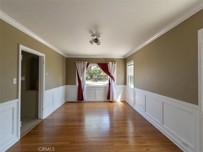 Building Photo - 3907 Edgehill Dr