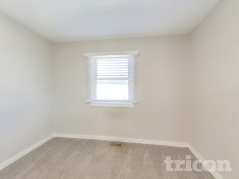 Building Photo - 2291 E 90th Ave