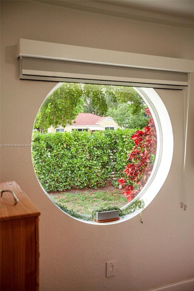 Building Photo - 1050 NW 46th St