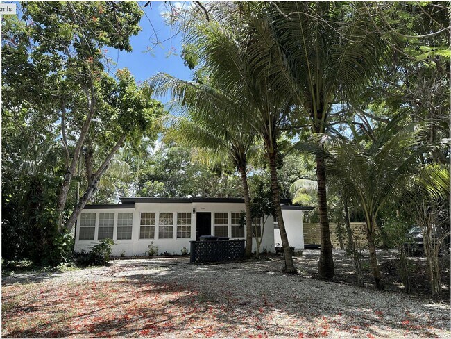 Building Photo - 5959 SW 59th St