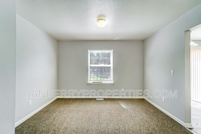 Building Photo - 3571 Turret Green Dr