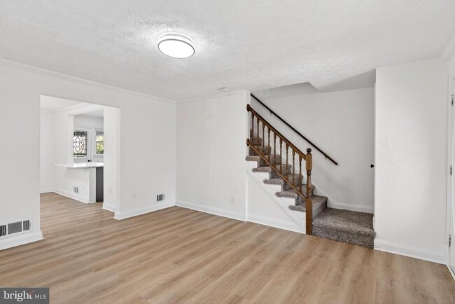 Building Photo - 1870 Yakona Rd