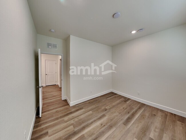 Building Photo - 10389 Bishops Cap Street