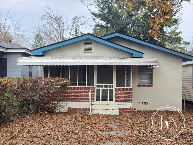 Primary Photo - 816 W 48th St