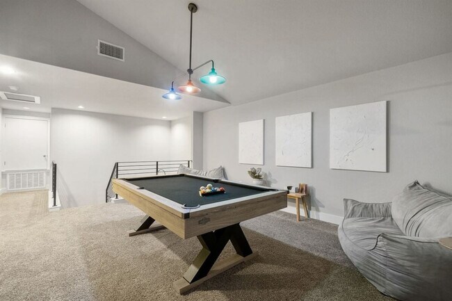 Building Photo - 11102 1/2 Charger Way-SI ID1363554P